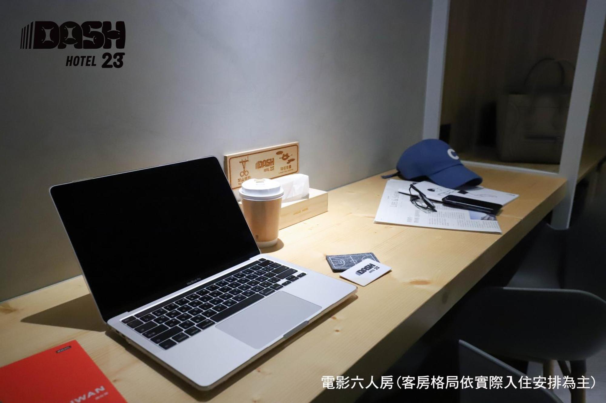 Dash 23 Hotel Tainan Kamer foto